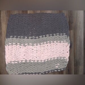 Hand knit chunky blanket